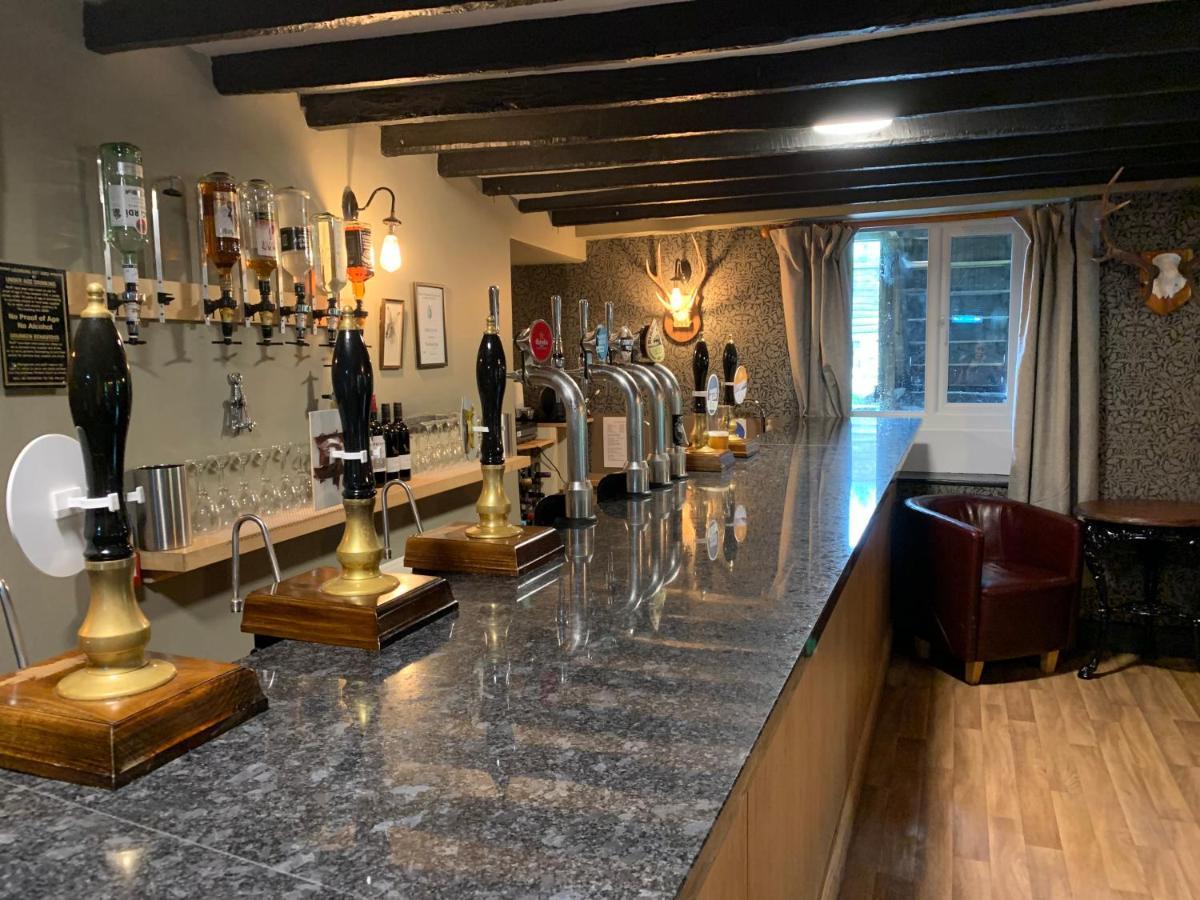 The Black Dog Inn 多尔顿因弗内斯 外观 照片